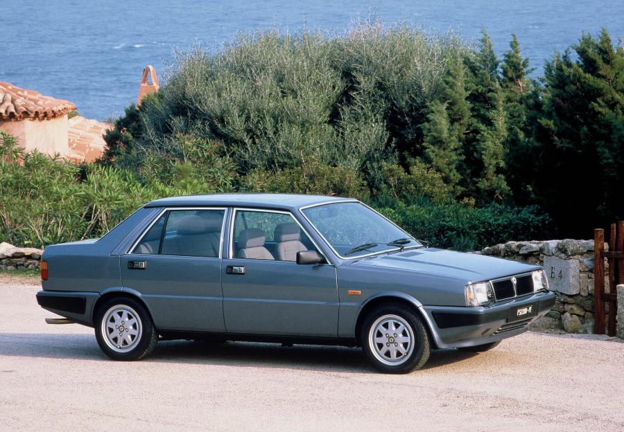  Lancia Prisma 1982 года  (фото 1 из 15)
